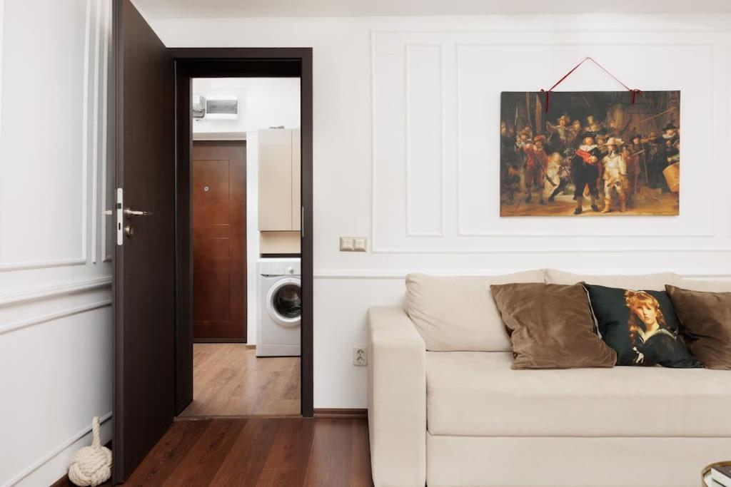 Little Paris Boutique Apartment Bucureşti Exterior foto
